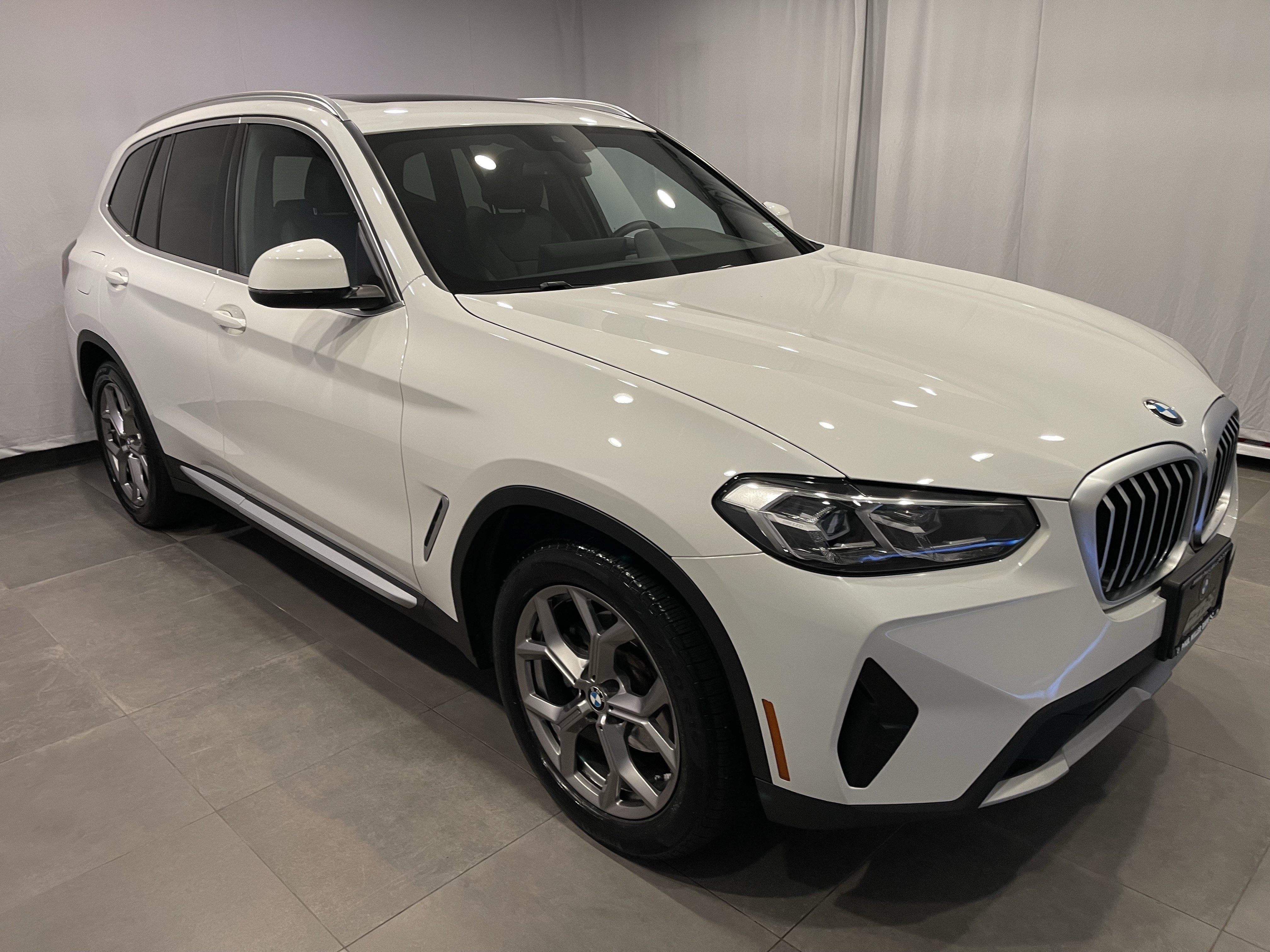 Certified 2022 BMW X3 xDrive30i w/ Premium Package 2 (ZPA) AWD/4WD image 3