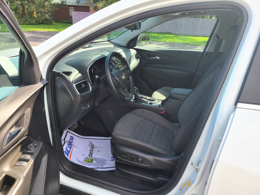 Used 2024 Chevrolet Equinox LT AWD/4WD image 21