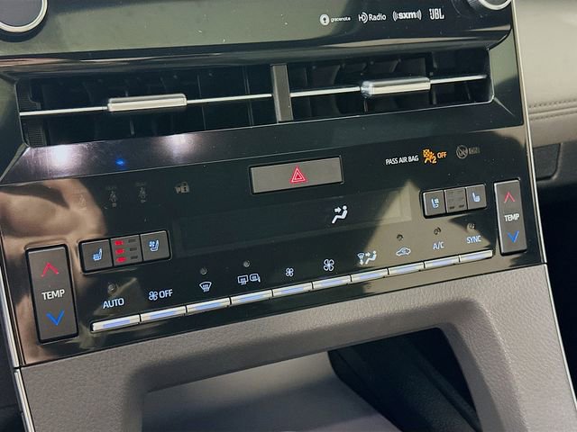 Used 2019 Toyota Avalon Limited image 17