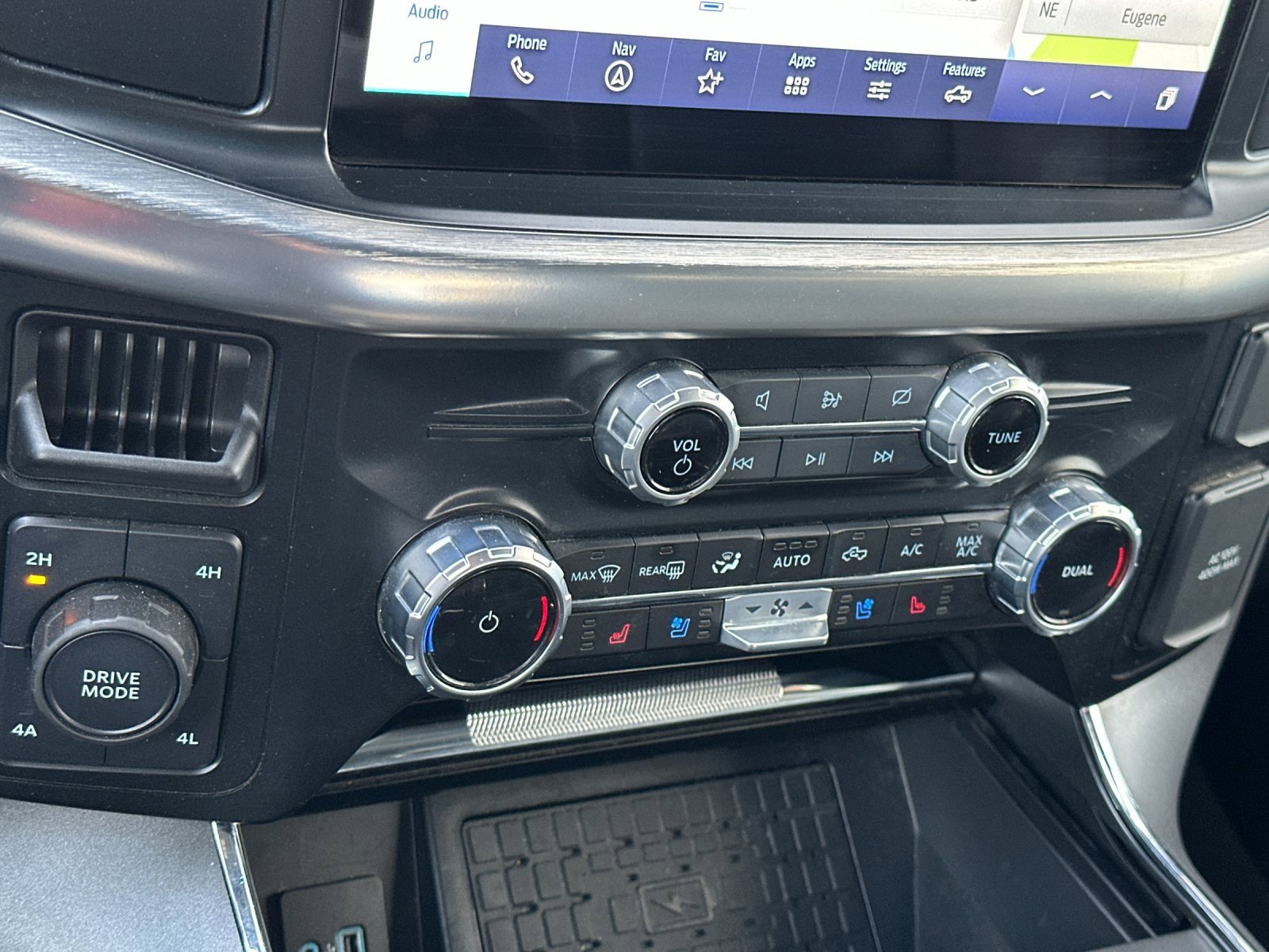 Used 2023 Ford F150 Lariat w/ Equipment Group 502A High image 20