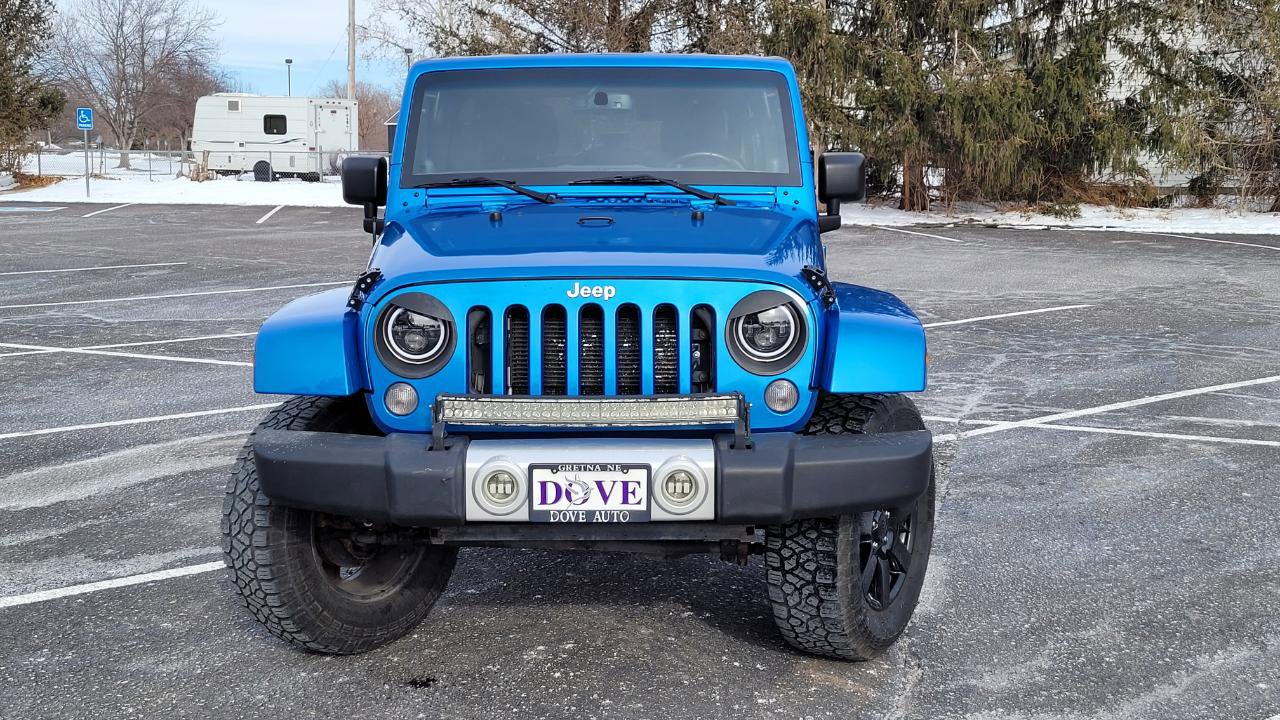 Used 2014 Jeep Wrangler Unlimited Sahara w/ Dual Top Group AWD/4WD image 6