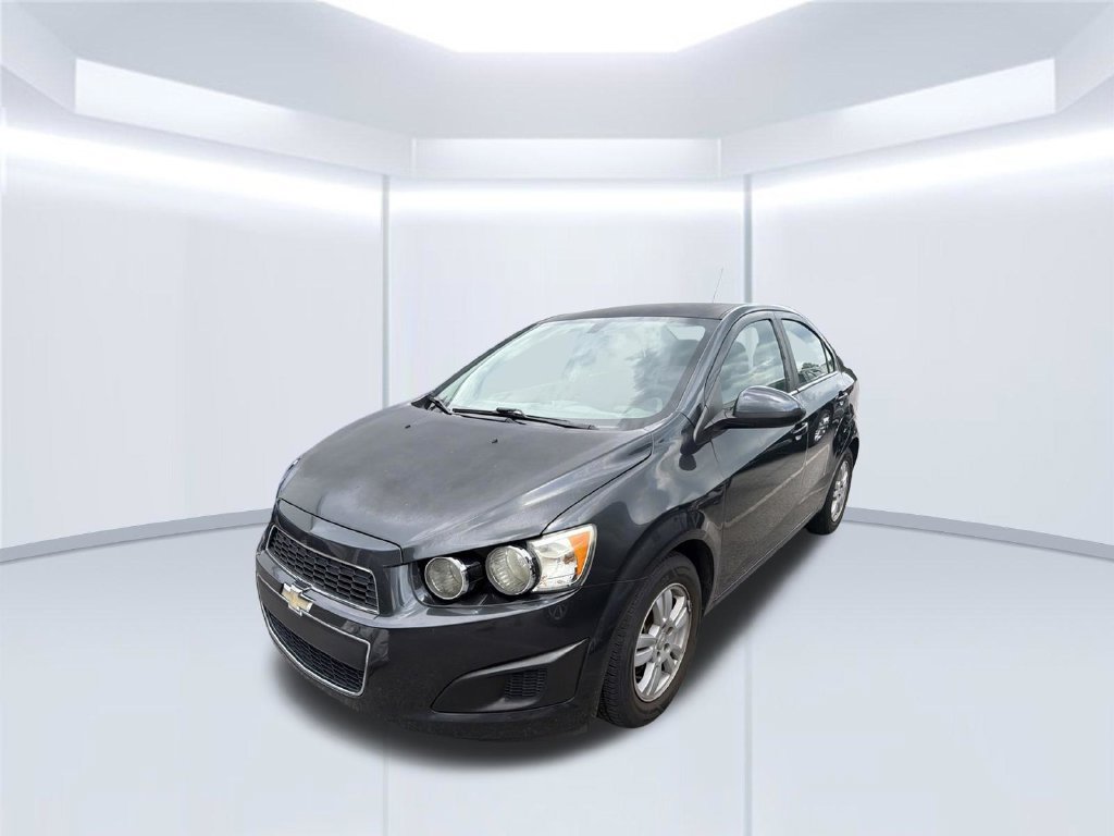 Used 2015 Chevrolet Sonic LT FWD image 2