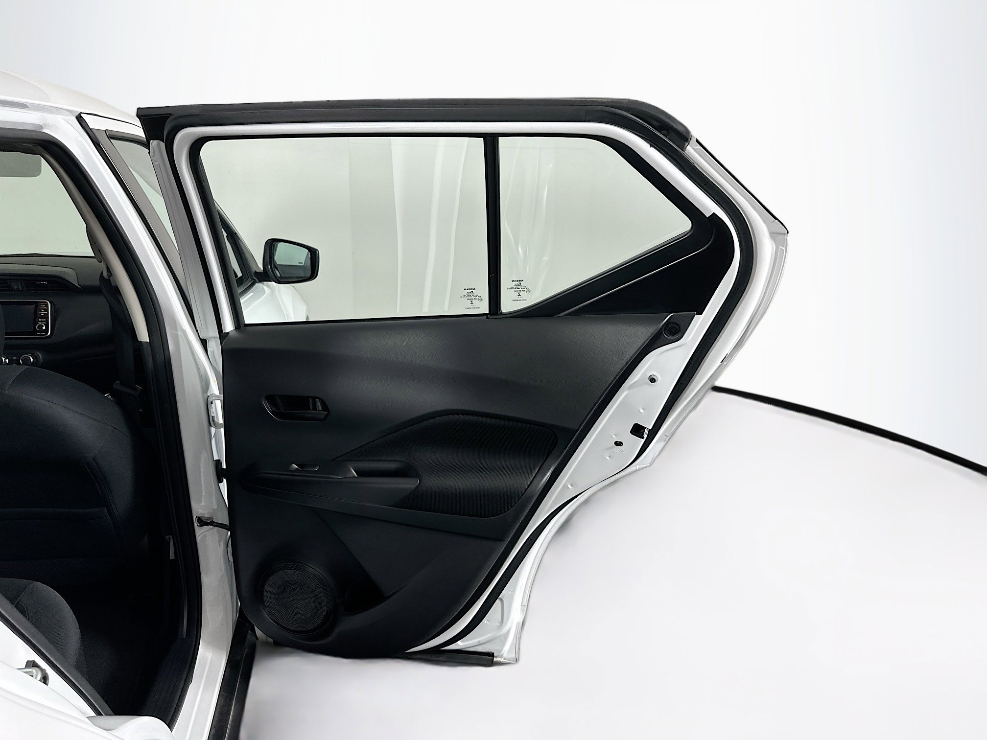 Used 2024 Nissan Kicks S image 27