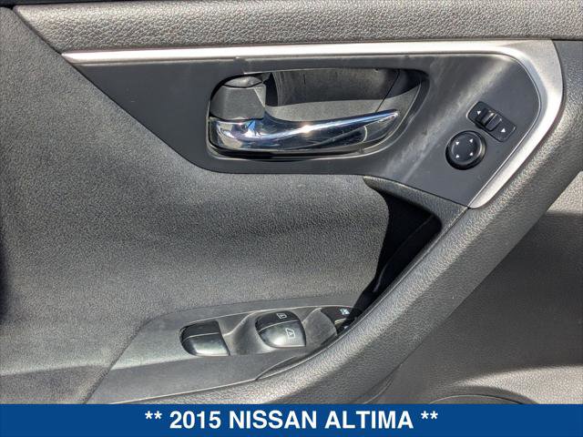 Used 2015 Nissan Altima 2.5 SV w/ Convenience Package image 11
