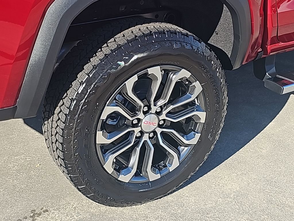 New 2026 GMC Canyon Denali image 8