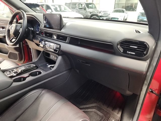 Certified 2025 Honda Pilot Black Edition image 37