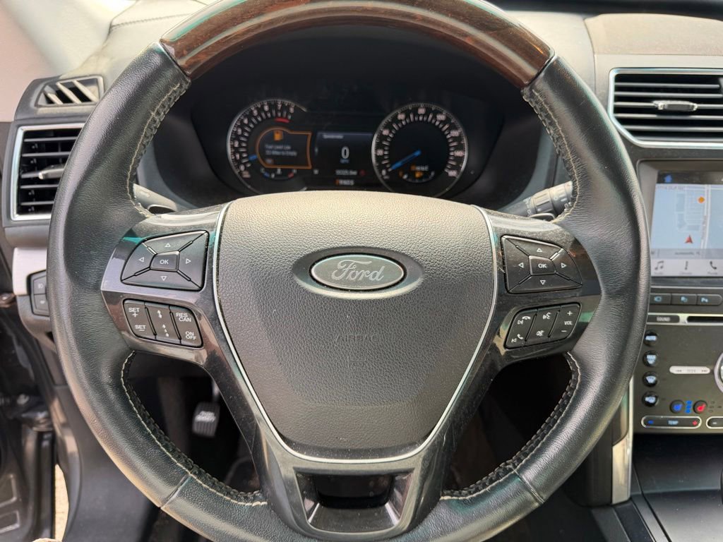 Used 2017 Ford Explorer Platinum AWD/4WD image 26