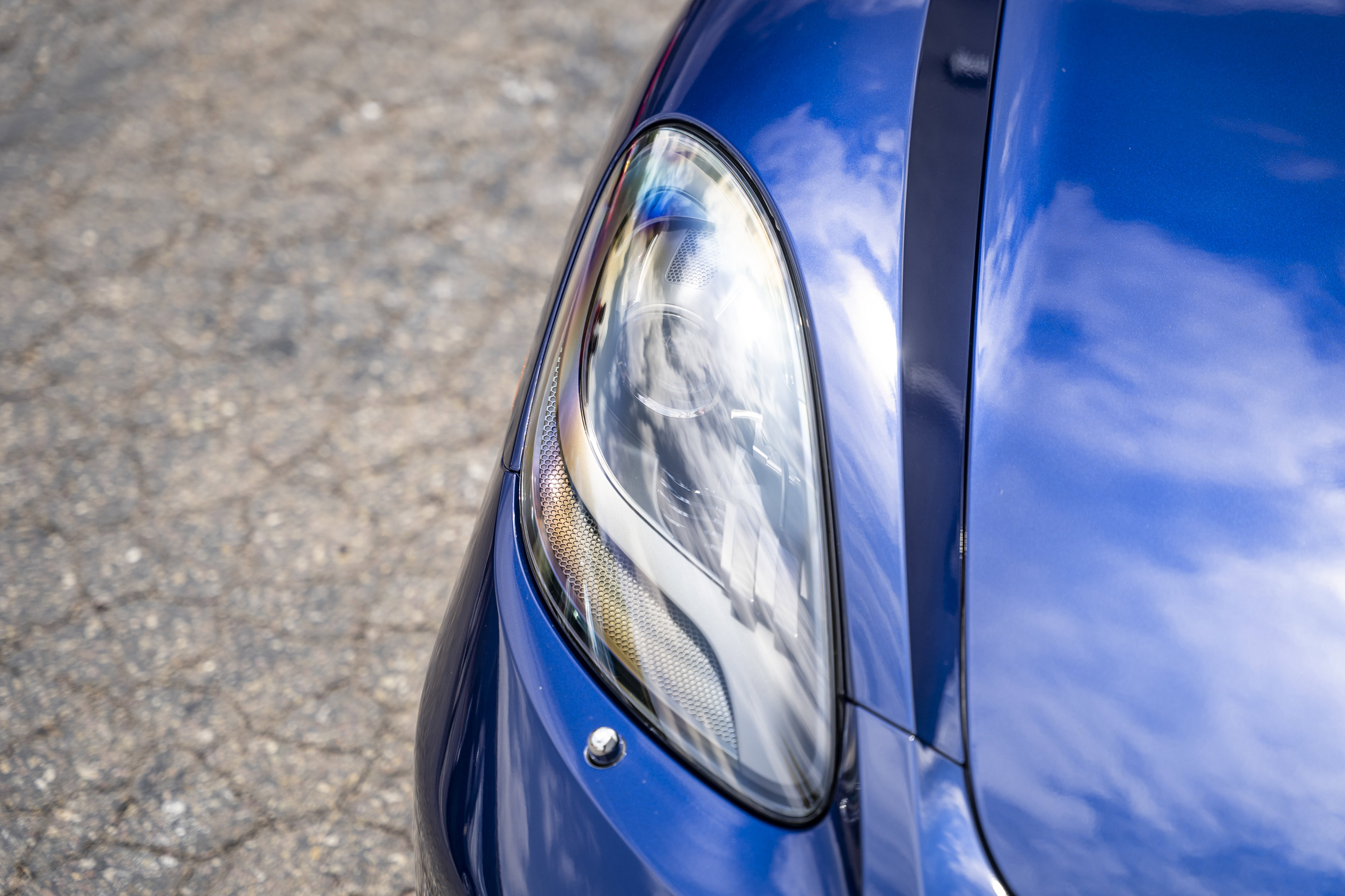 Used 2025 Porsche 718 Cayman S RWD image 13
