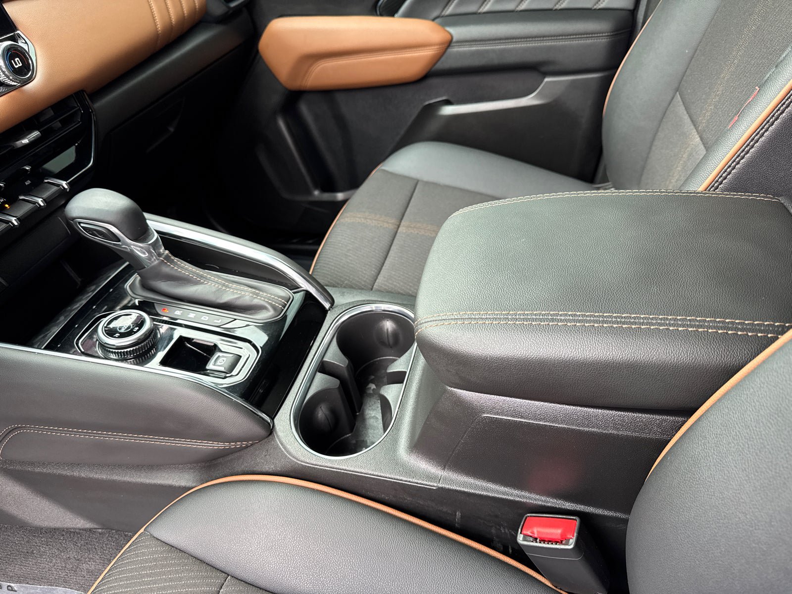 Certified 2025 GMC Canyon AT4 AWD/4WD image 24