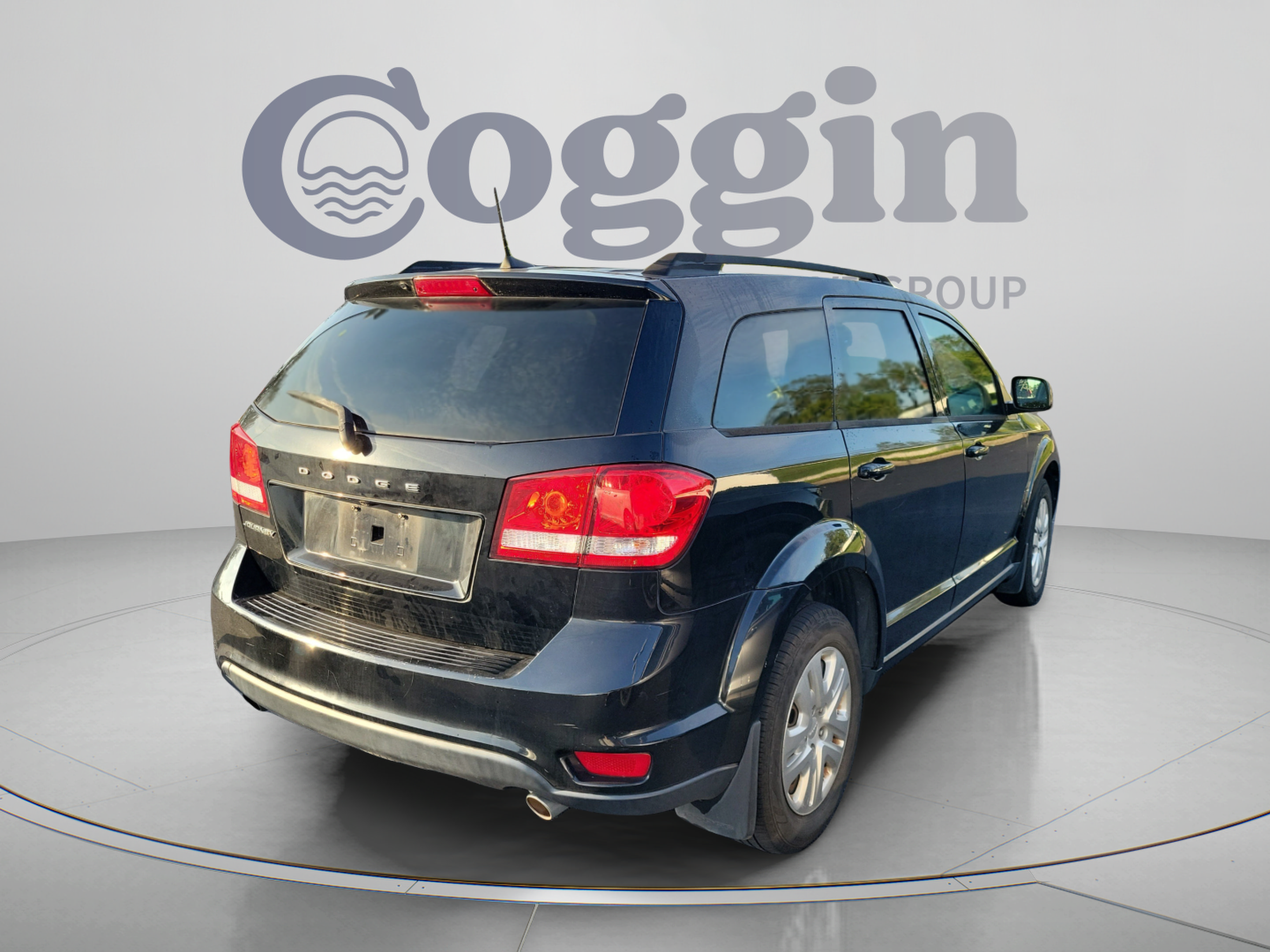 Used 2019 Dodge Journey SE w/ Connectivity Group FWD image 5