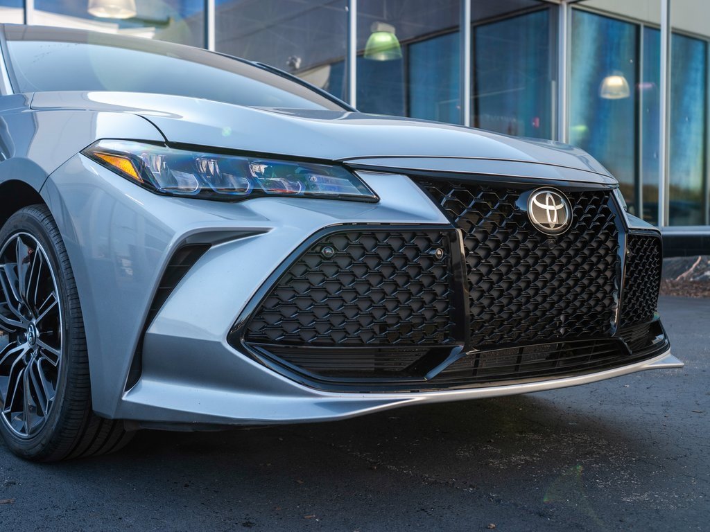 Used 2019 Toyota Avalon XSE image 7