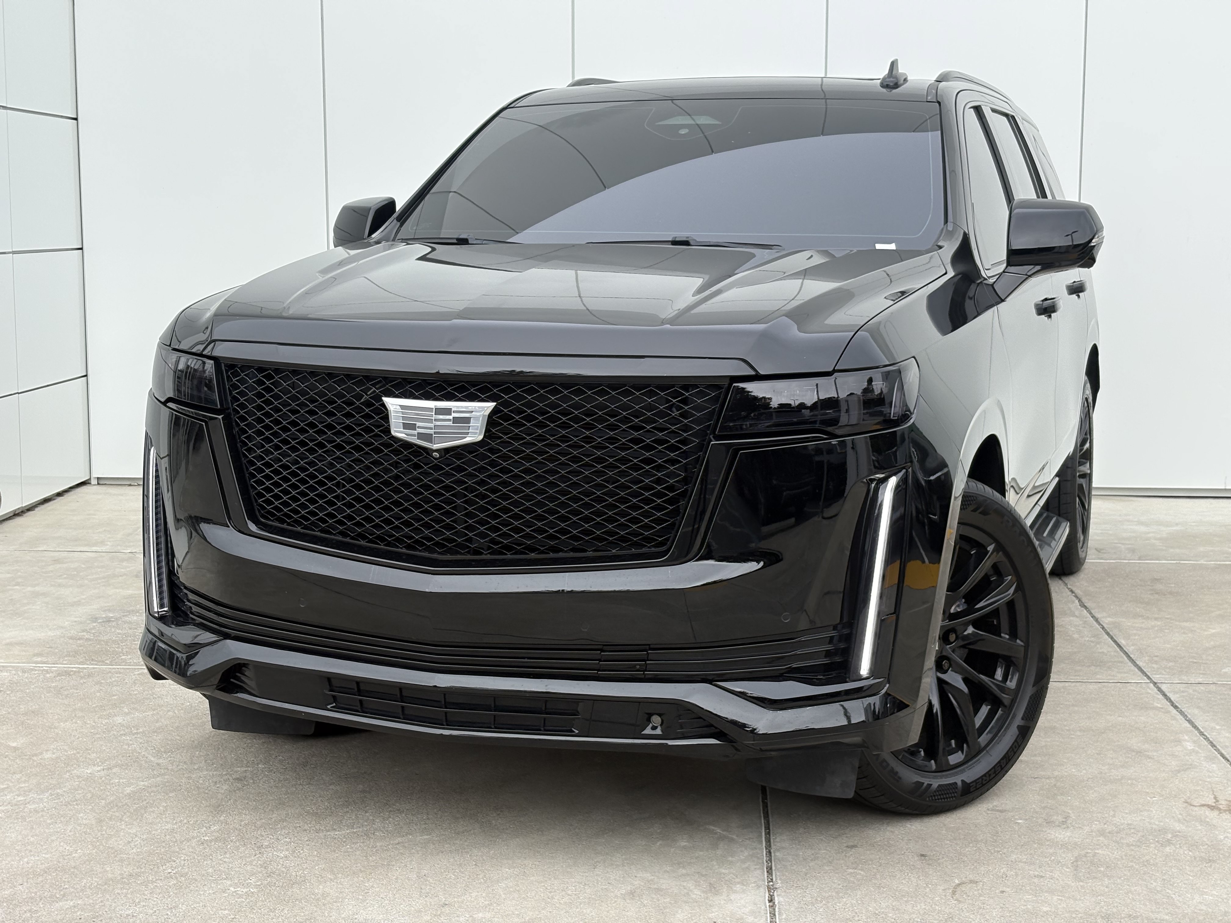 Used 2021 Cadillac Escalade Sport w/ Driver Assist Tech Package AWD/4WD image 1