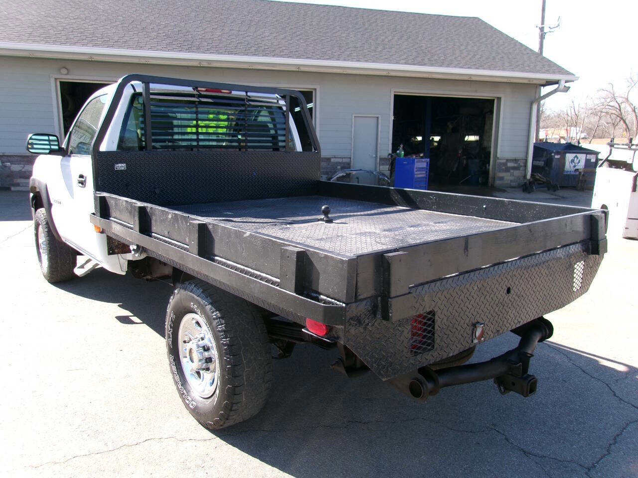 Used 2004 Chevrolet Silverado 2500 W/T w/ Skid Plate Package image 2