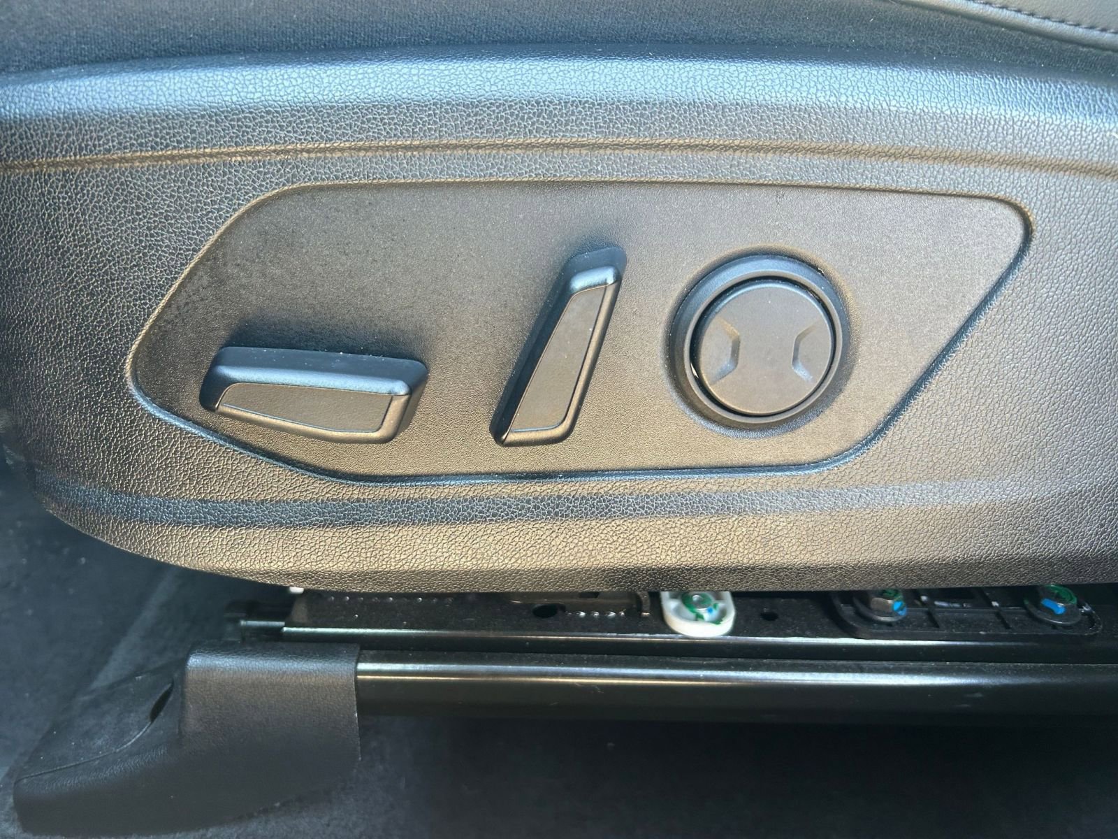 Used 2024 Kia Sorento S image 23