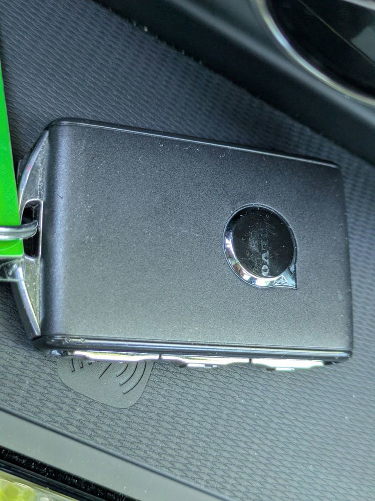 Used 2026 Volvo XC60 T8 Ultra w/ Protection Package Premier AWD/4WD image 31