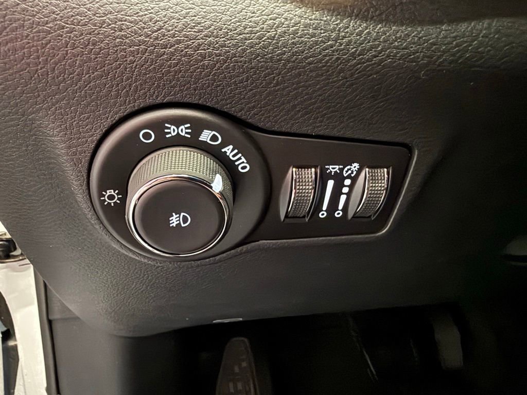 New 2026 Jeep Compass Latitude image 19