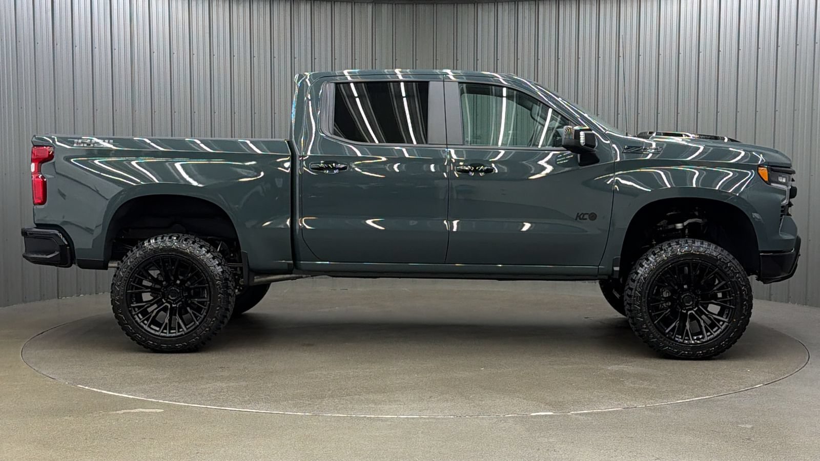 Used 2026 Chevrolet Silverado 1500 LT Trail Boss w/ LT Trail Boss Premium Package AWD/4WD image 7