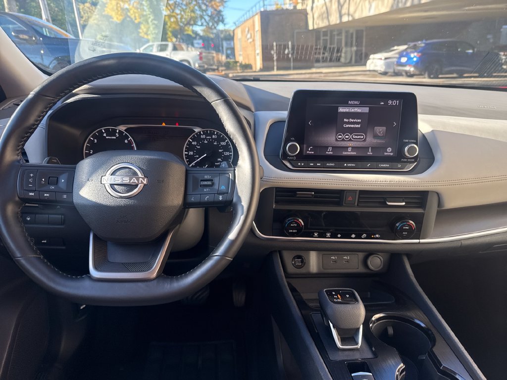 Used 2025 Nissan Rogue SV AWD/4WD image 21