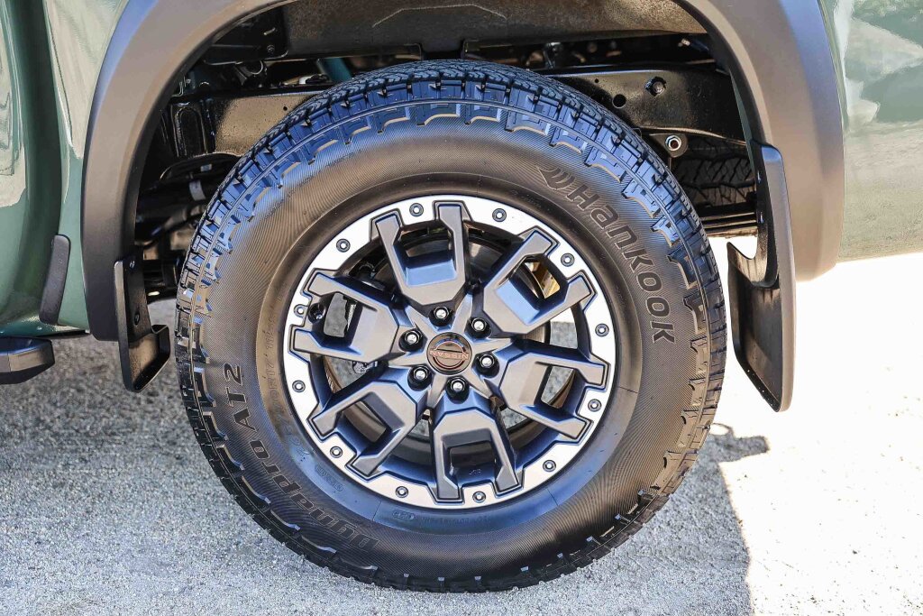 Used 2025 Nissan Frontier PRO-4X w/ Pro Premium Package image 29
