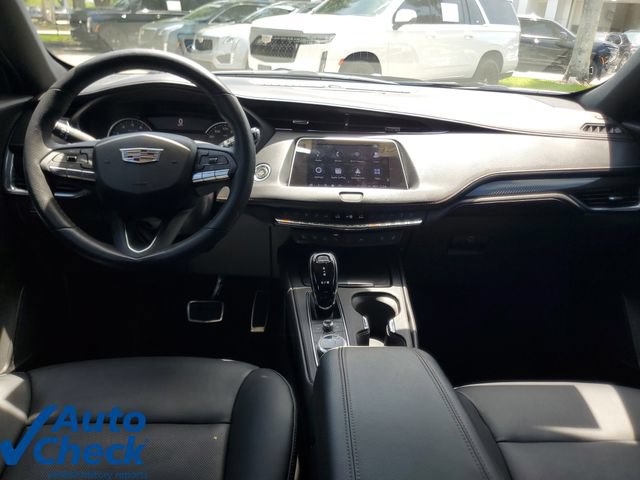 Certified 2022 Cadillac XT4 Sport w/ Comfort Package FWD image 15