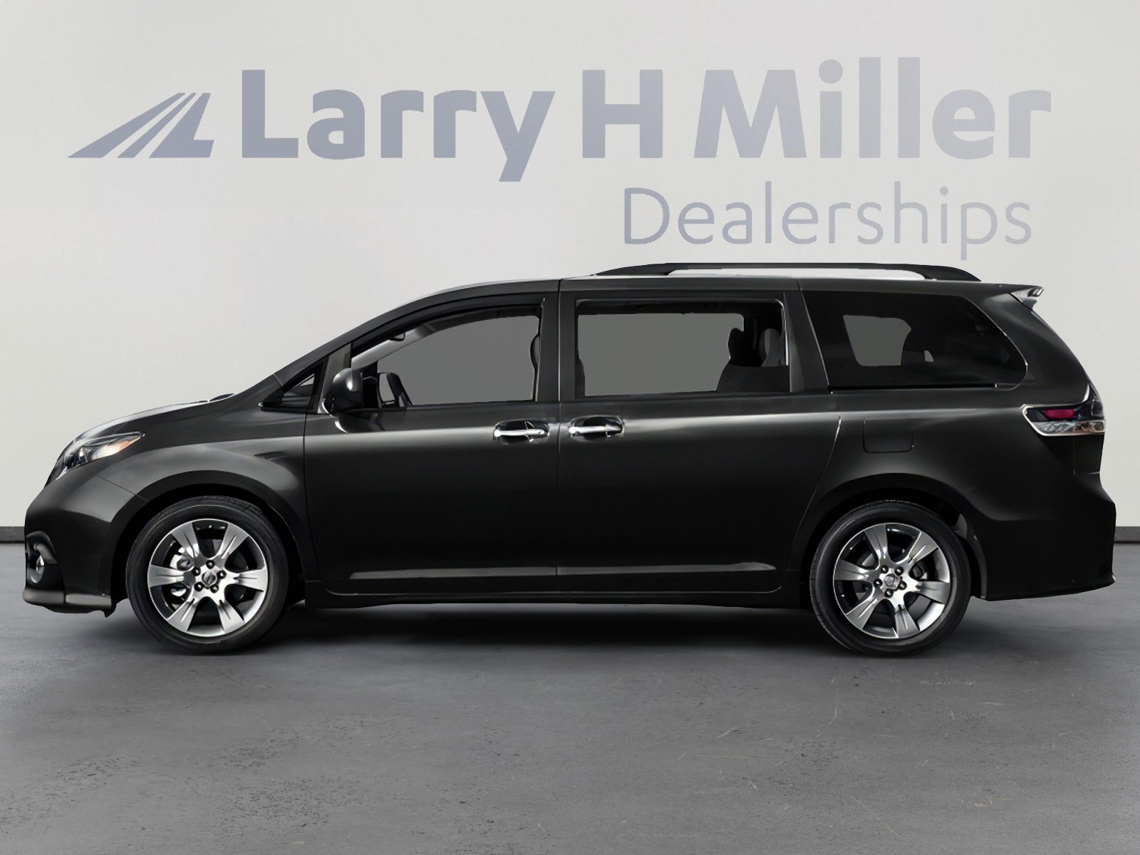 Used 2017 Toyota Sienna SE FWD image 3