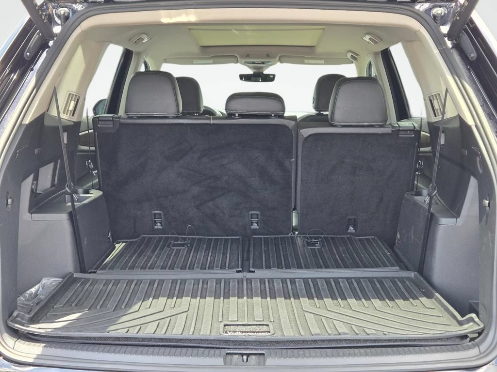 Used 2024 Volkswagen Atlas SE w/ Panoramic Sunroof Package FWD image 8
