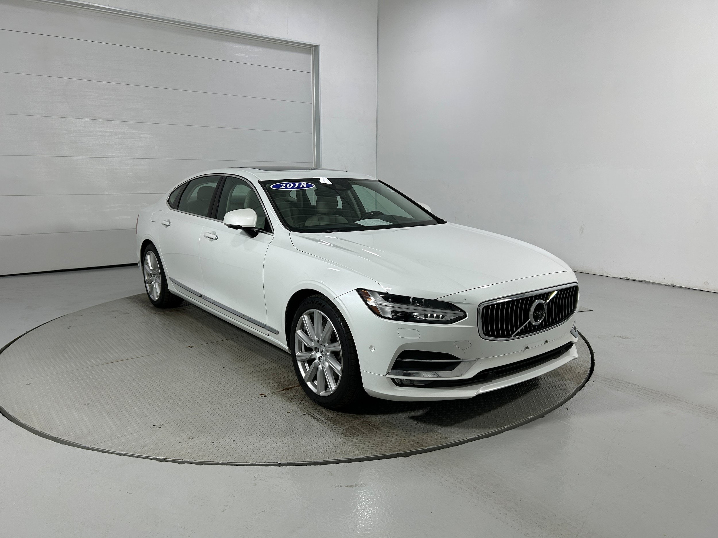 Used 2018 Volvo S90 T6 Inscription w/ Protection Package AWD/4WD image 3