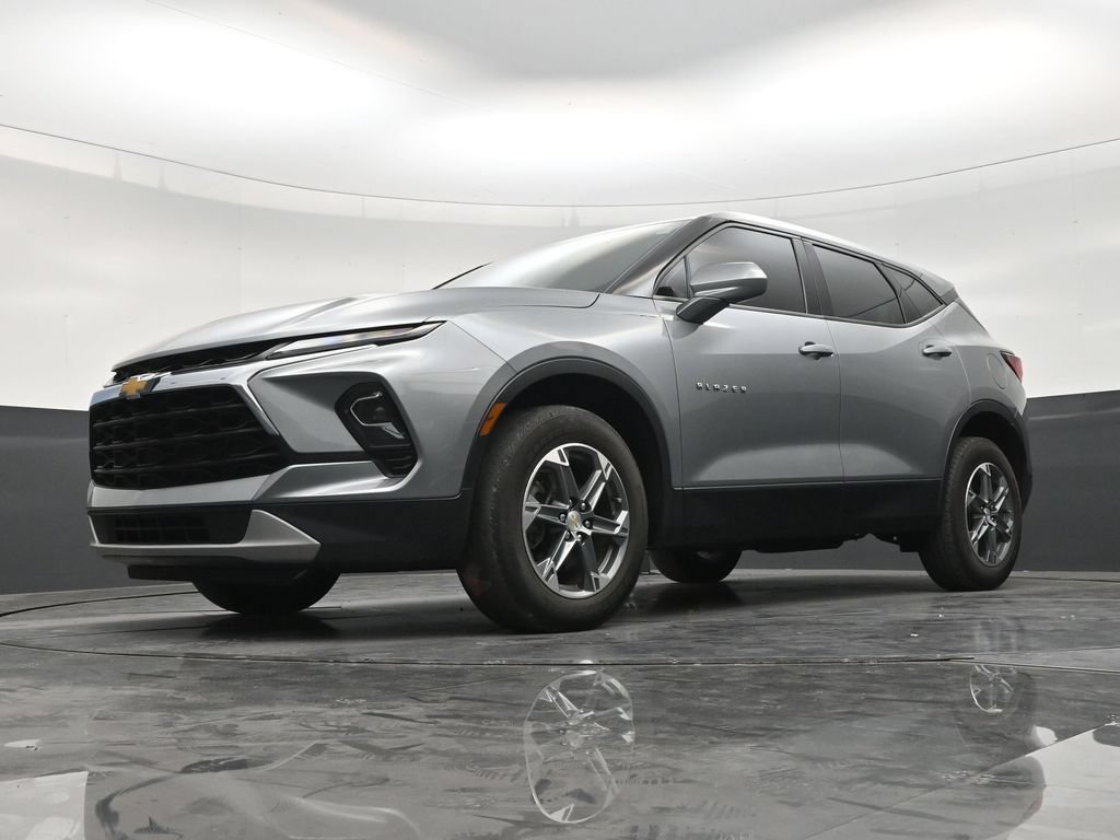 Used 2024 Chevrolet Blazer LT FWD image 19