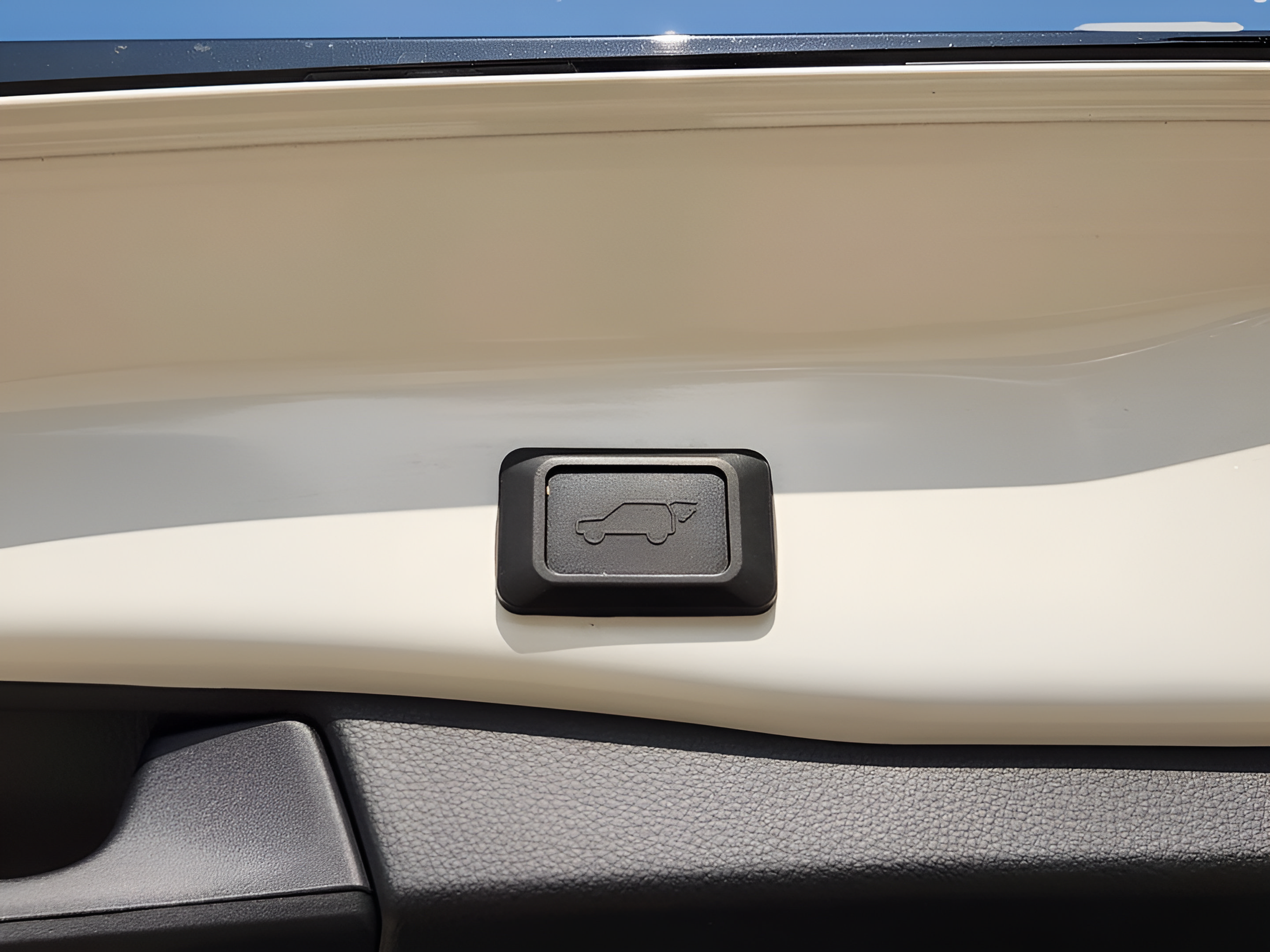 Used 2021 Toyota RAV4 XSE AWD/4WD image 44