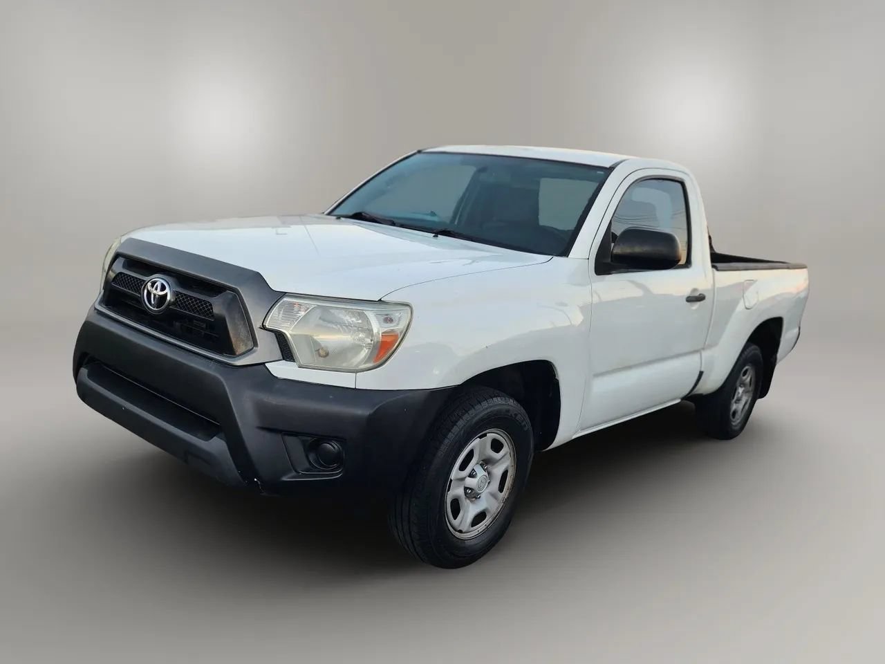 Used 2014 Toyota Tacoma 2WD Regular Cab image 2