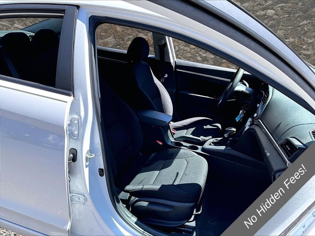 Used 2019 Hyundai Elantra SE w/ Cargo Package FWD image 7