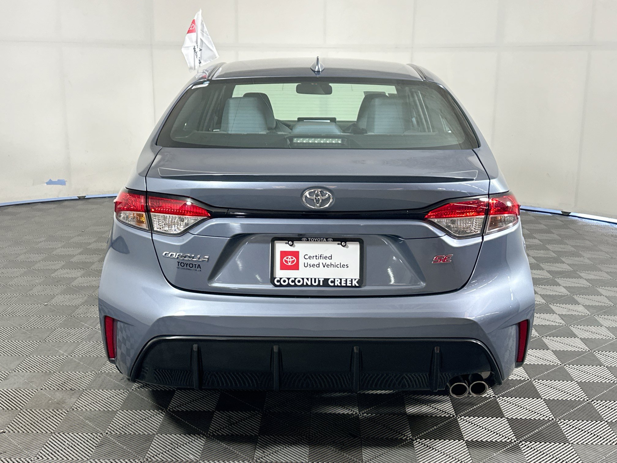 Certified 2025 Toyota Corolla SE FWD image 4