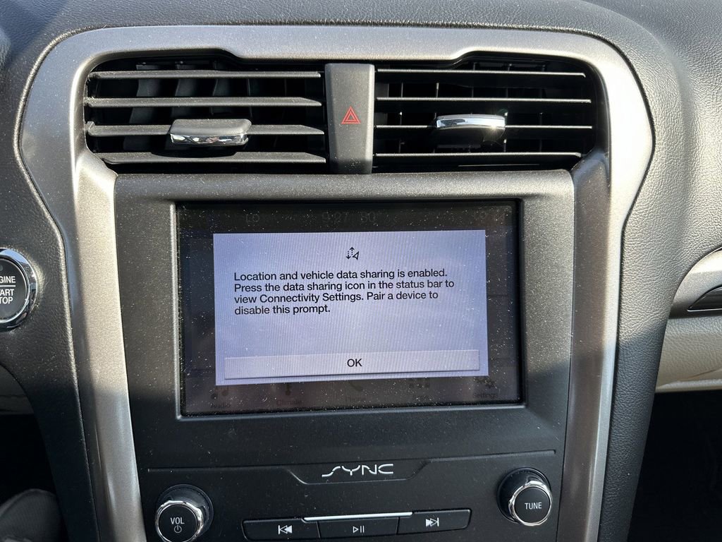 Used 2019 Ford Fusion SEL FWD image 18