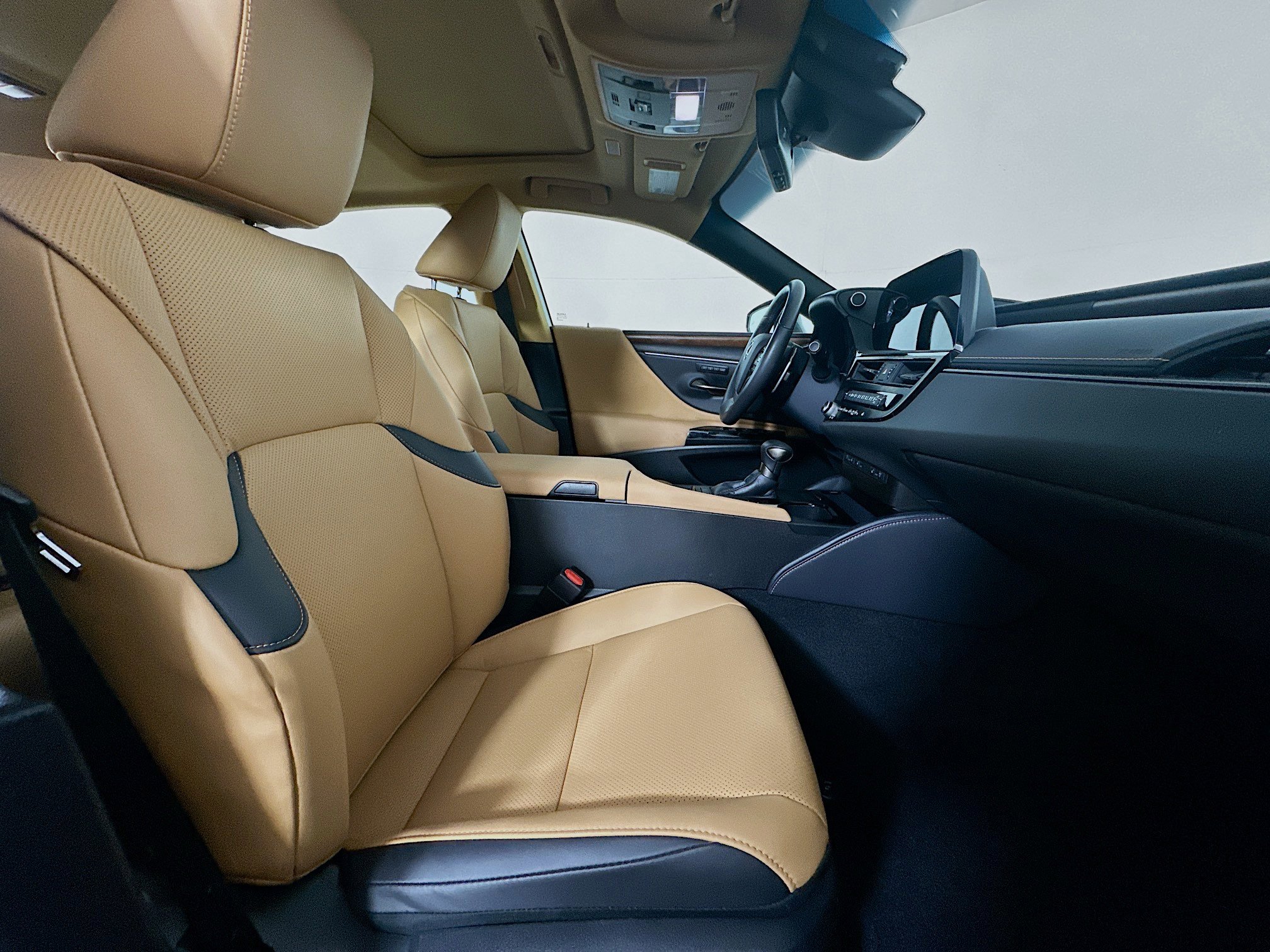 Used 2025 Lexus ES 350 w/ Premium Package image 31