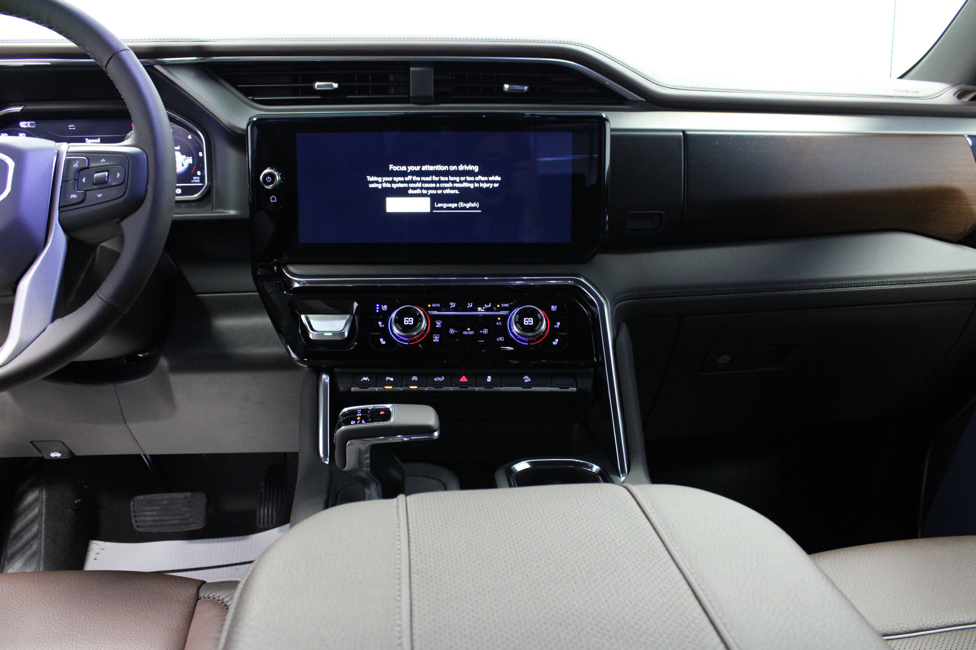 New 2025 GMC Sierra 1500 Denali w/ Technology Package image 18