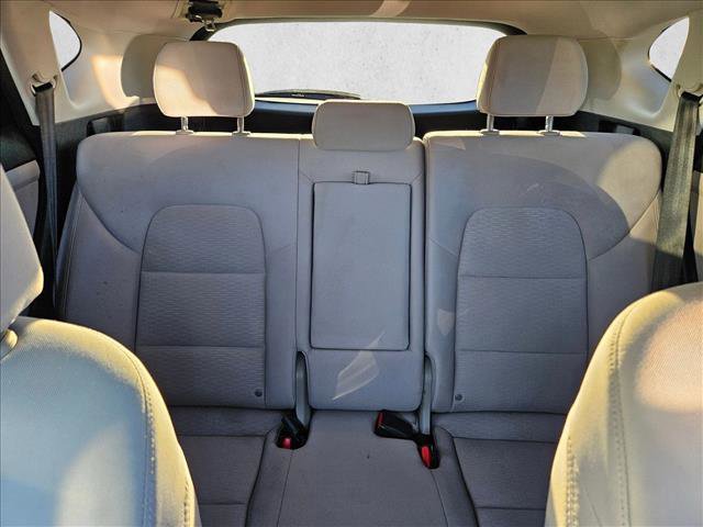 Used 2020 Hyundai Tucson SE image 17