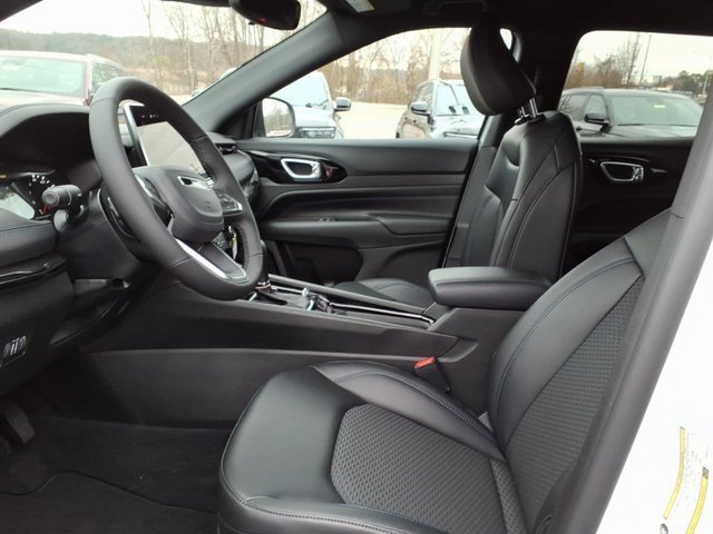 New 2026 Jeep Compass Latitude image 7