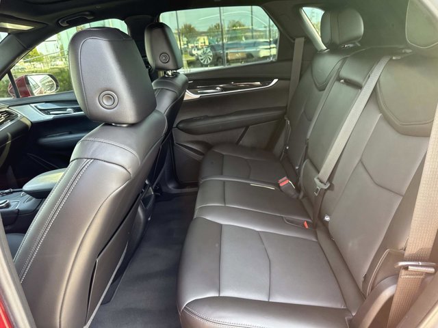 Used 2021 Cadillac XT5 Premium Luxury image 17