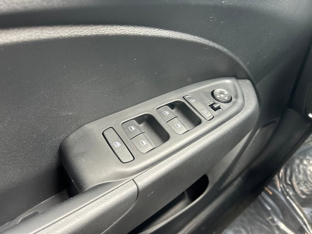 Used 2026 Hyundai Venue SE image 14