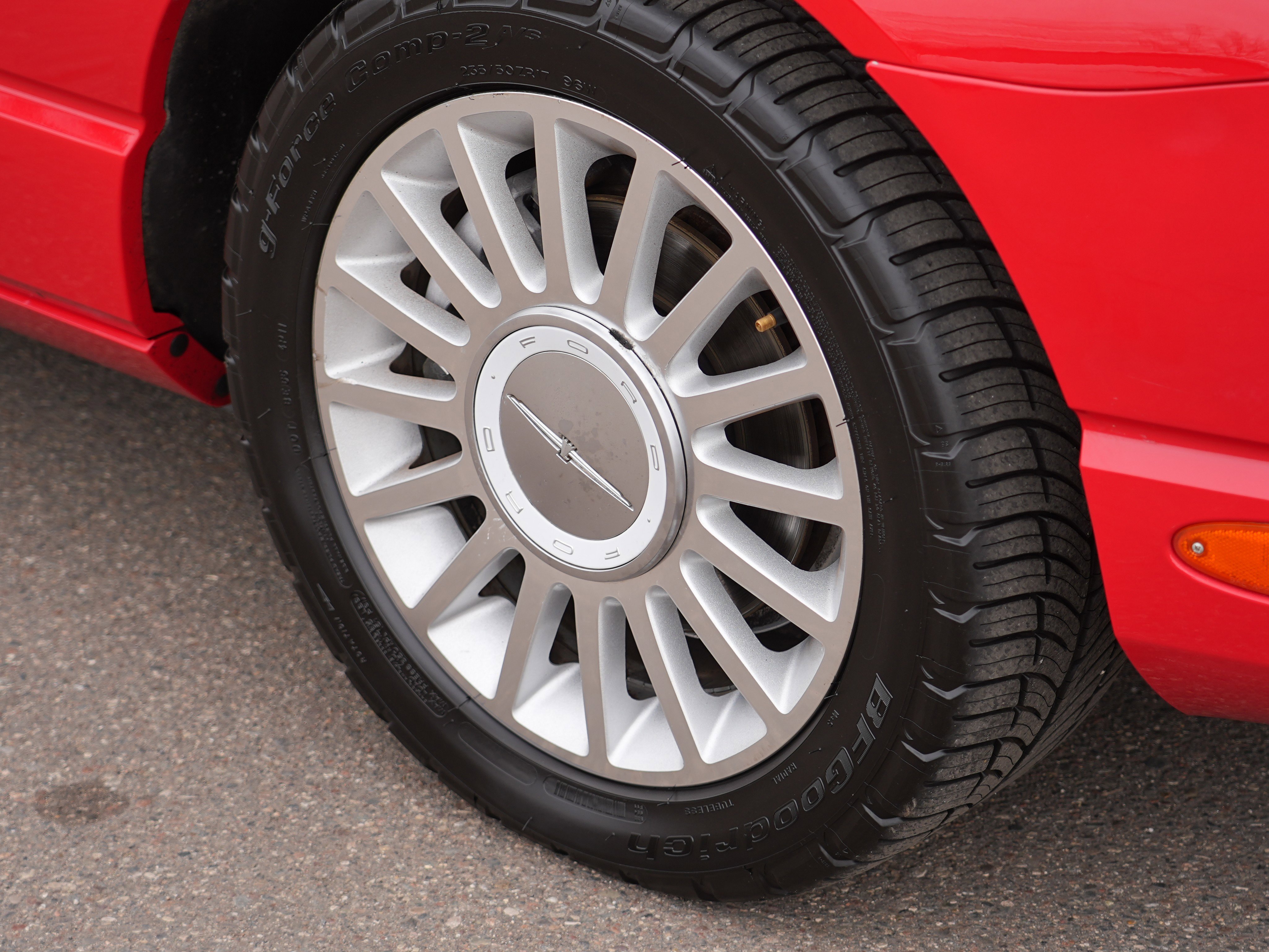 Used 2004 Ford Thunderbird Deluxe image 12