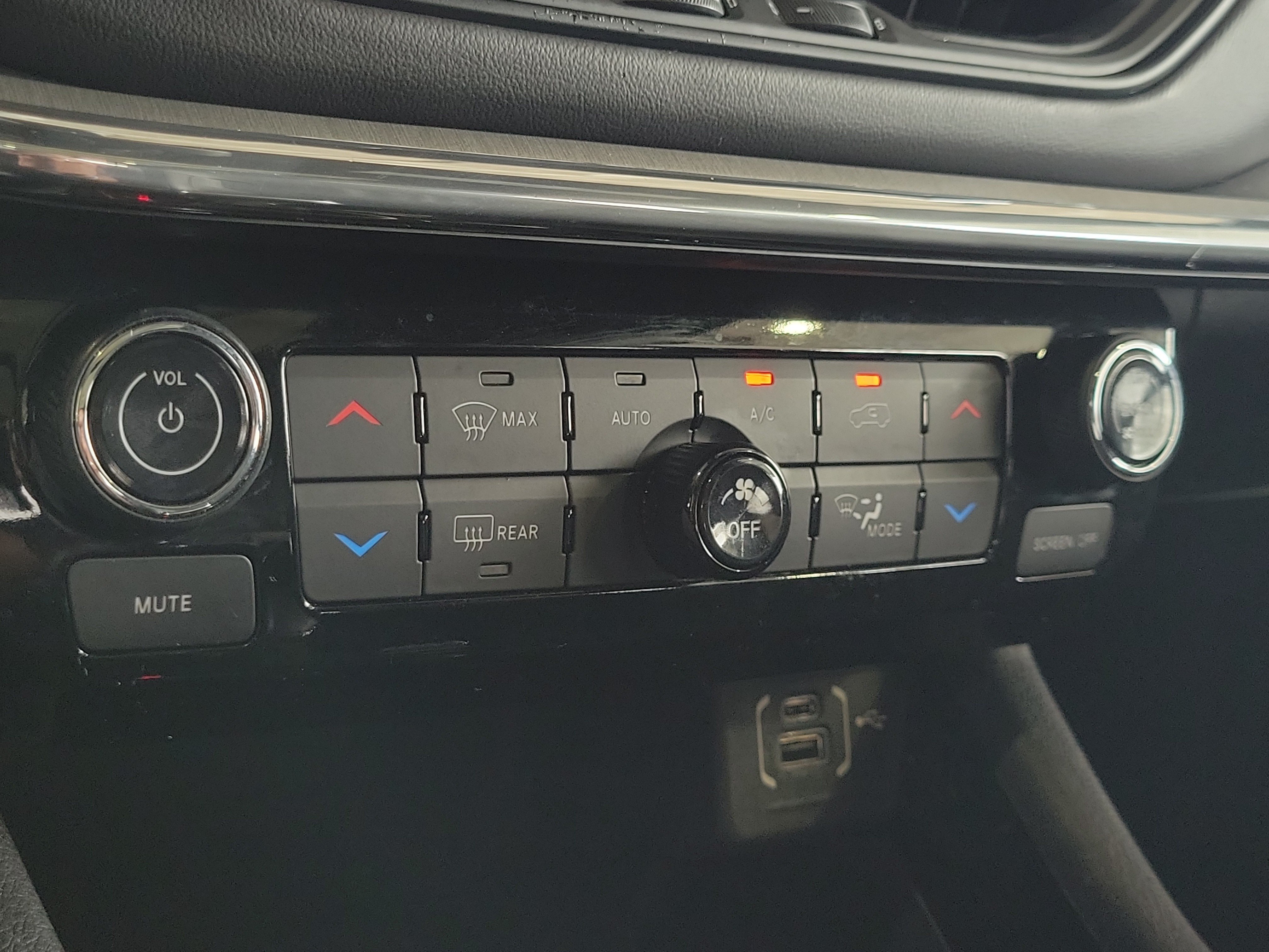 Certified 2022 Jeep Compass High Altitude AWD/4WD image 29