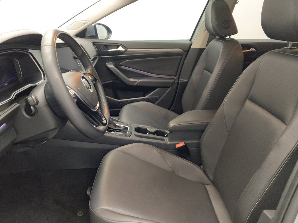 Used 2019 Volkswagen Jetta SEL w/ Cold Weather Package FWD image 17
