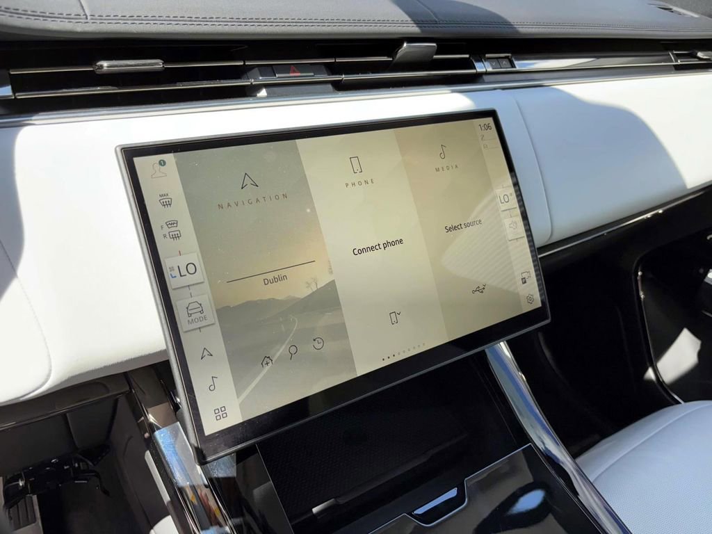 Used 2024 Land Rover Range Rover Sport Dynamic SE image 16