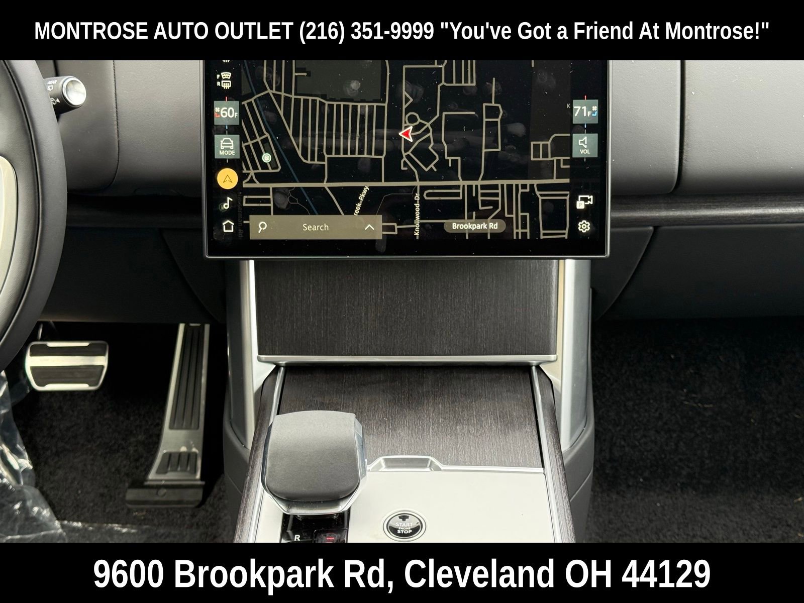 New 2025 Land Rover Range Rover SE image 21