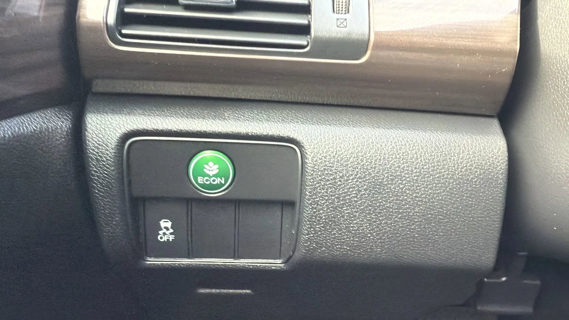 Used 2017 Honda Accord EX-L image 15