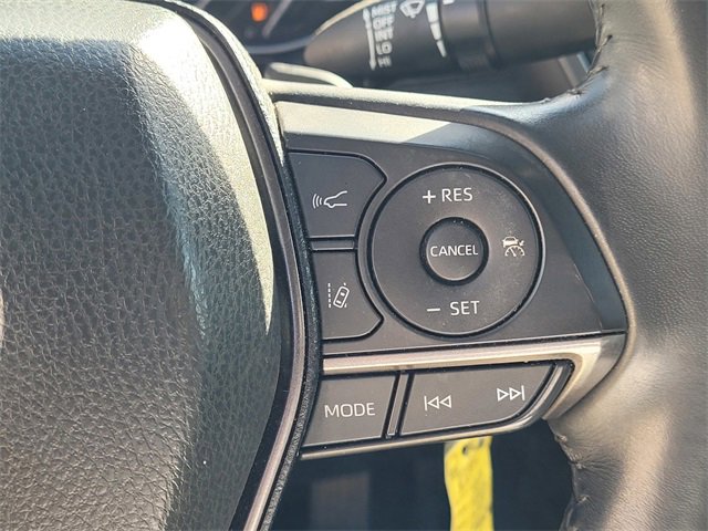 Used 2023 Toyota Camry SE image 14