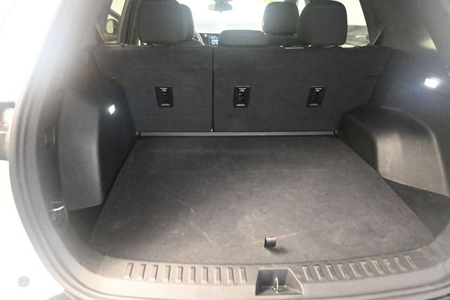 Used 2025 Chevrolet Equinox LT AWD/4WD image 17