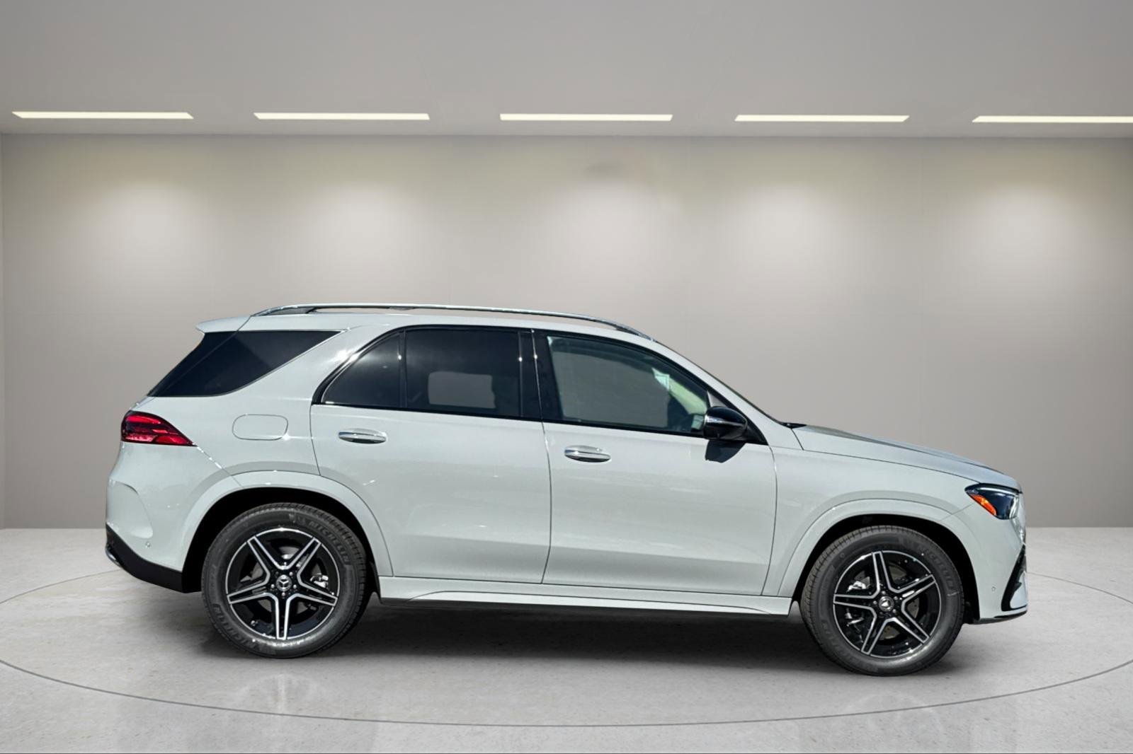 New 2026 Mercedes-Benz GLE 450 4MATIC image 3