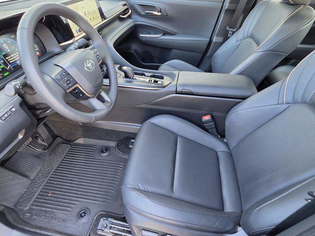 Certified 2023 Toyota Crown AWD/4WD image 6