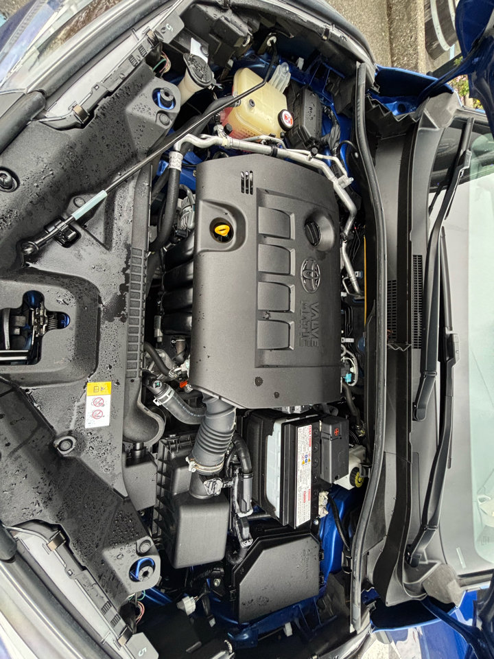 Used 2019 Toyota C-HR LE image 28